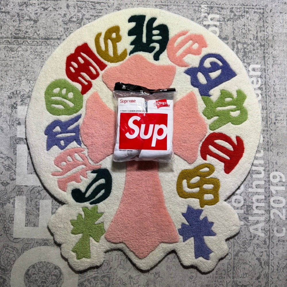 Supreme Hanes Cushion Crew Socks 4 Pack White Red Logo Size 6-12 New Sealed